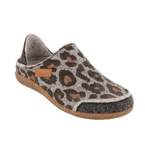 New - Taos Convertawool Slip Ons - Gray Leopard